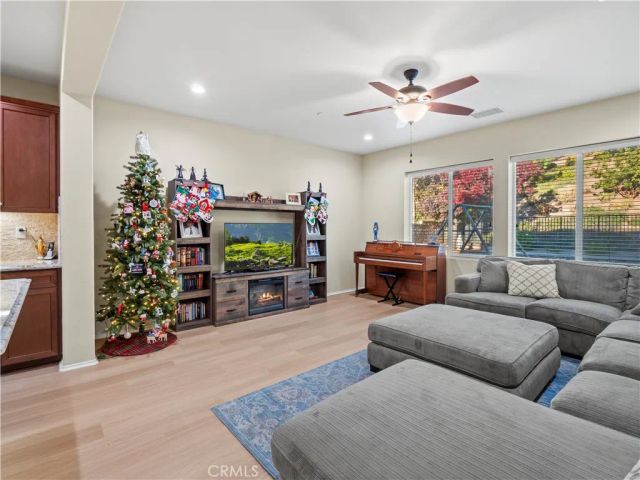 19205 Carranza, Saugus, CA 91350