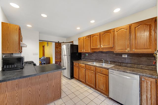 1112 S Jefferson Street, Lockport, IL 60441