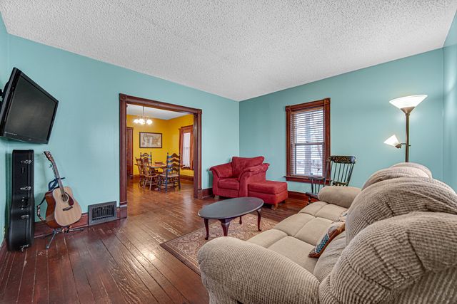 1112 S Jefferson Street, Lockport, IL 60441