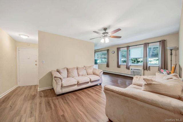 2449F Union Boulevard 9B, Islip, NY 11751