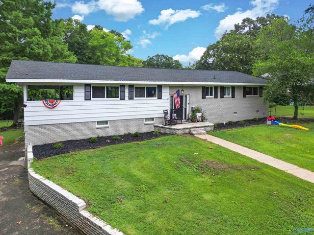 509 Shadylane Circle SW, Hartselle, AL 35640