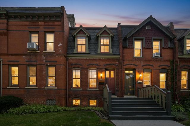11237 S Champlain Avenue, Chicago, IL 60628