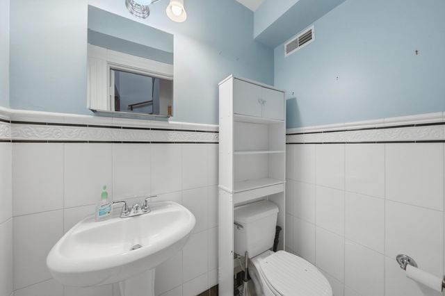 11237 S Champlain Avenue, Chicago, IL 60628
