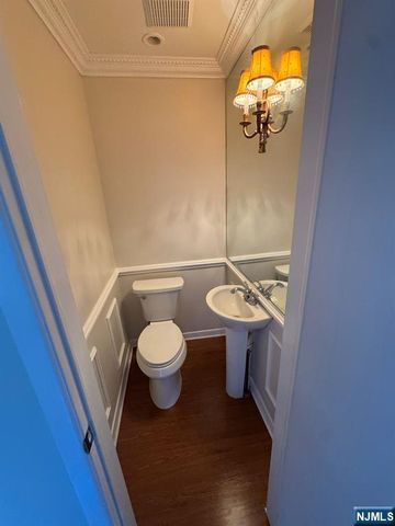 785 Ridgewood Road, Millburn, NJ 07041