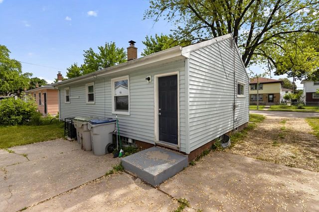 5849 N 62nd STREET, Milwaukee, WI 53218