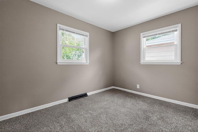 5849 N 62nd STREET, Milwaukee, WI 53218