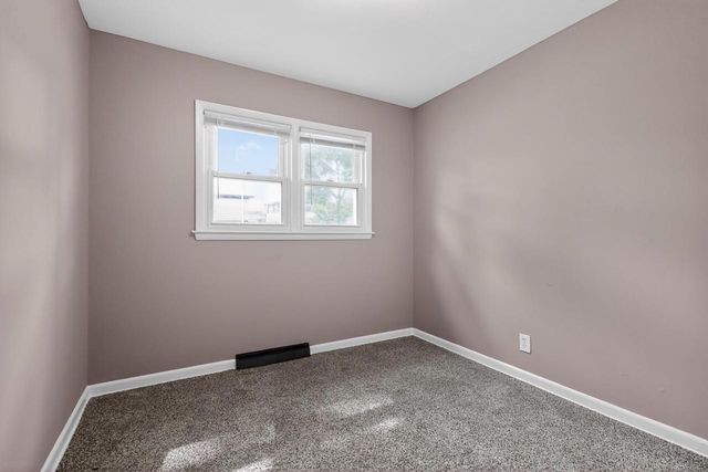 5849 N 62nd STREET, Milwaukee, WI 53218