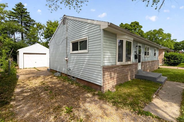 5849 N 62nd STREET, Milwaukee, WI 53218