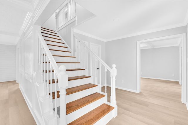1815 Wagon Gap Trail, Houston, TX 77090