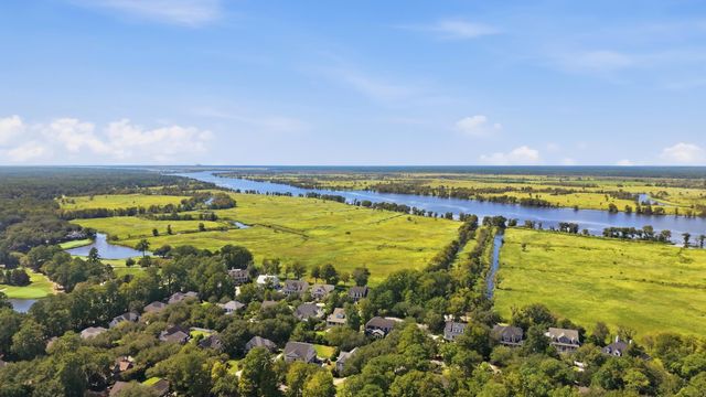 23 Old Barge Dr., Pawleys Island, SC 29585