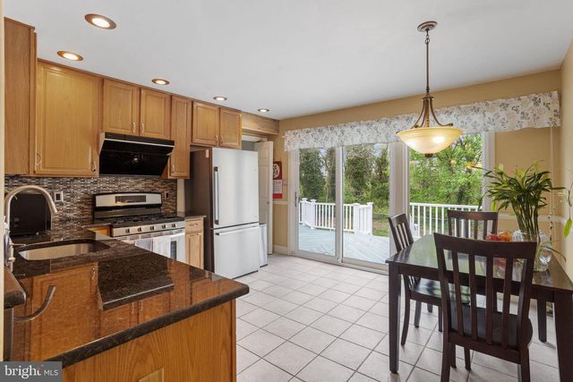 168 FAIRFAX DR, Cinnaminson, NJ 08077