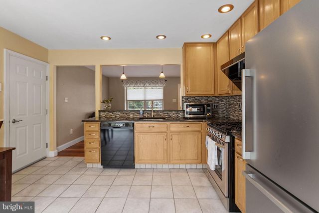 168 FAIRFAX DR, Cinnaminson, NJ 08077