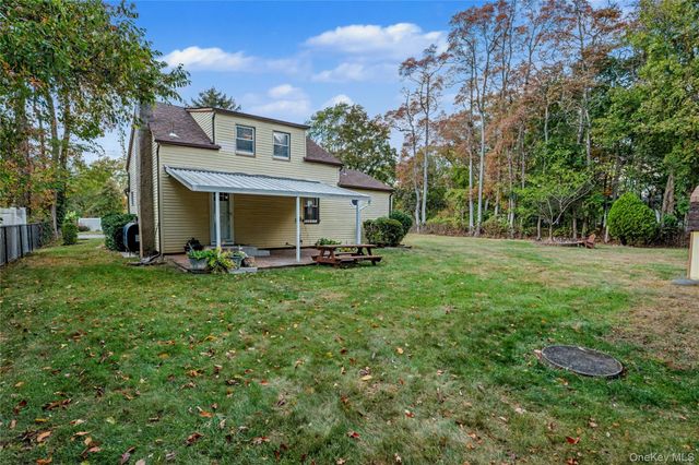 77 Duke Street, Deer Park, NY 11729