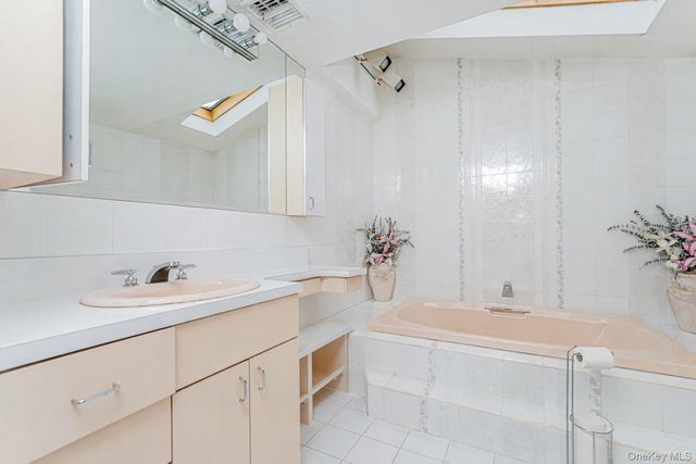 201 Arbutus Avenue, Staten Island, NY 10312