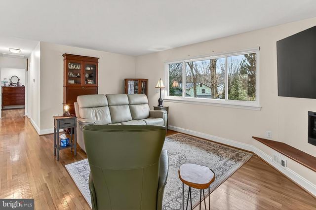 10016 RAEBURN CT, Fairfax, VA 22032