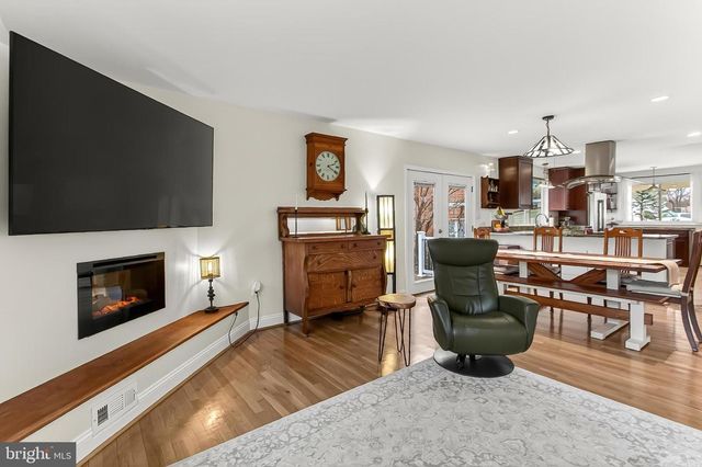 10016 RAEBURN CT, Fairfax, VA 22032