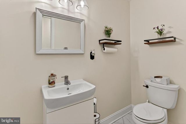 10016 RAEBURN CT, Fairfax, VA 22032