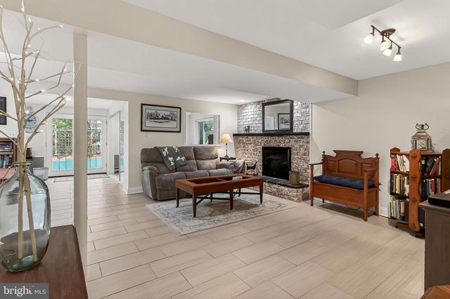 10016 RAEBURN CT, Fairfax, VA 22032