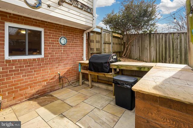 10016 RAEBURN CT, Fairfax, VA 22032