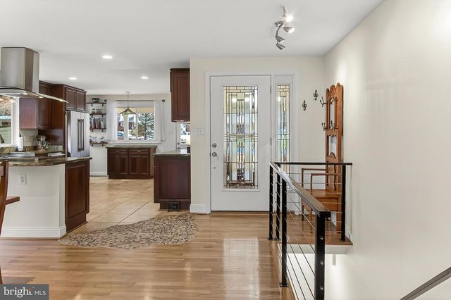 10016 RAEBURN CT, Fairfax, VA 22032