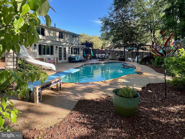 10016 RAEBURN CT, Fairfax, VA 22032