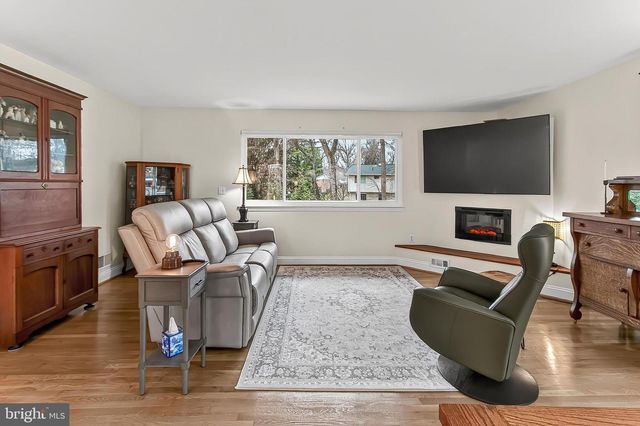 10016 RAEBURN CT, Fairfax, VA 22032