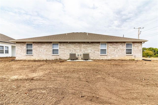 1509 Coventry Court, Warrensburg, MO 64093