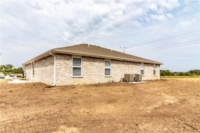 1509 Coventry Court, Warrensburg, MO 64093