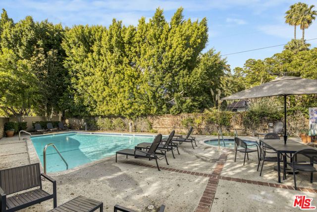 13331 Moorpark Street 233, Sherman Oaks, CA 91423