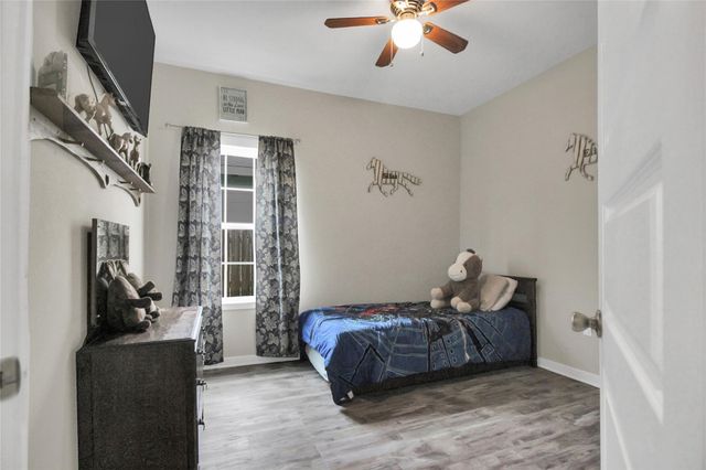 617 W Sheldon Ave, Thrall, TX 76578