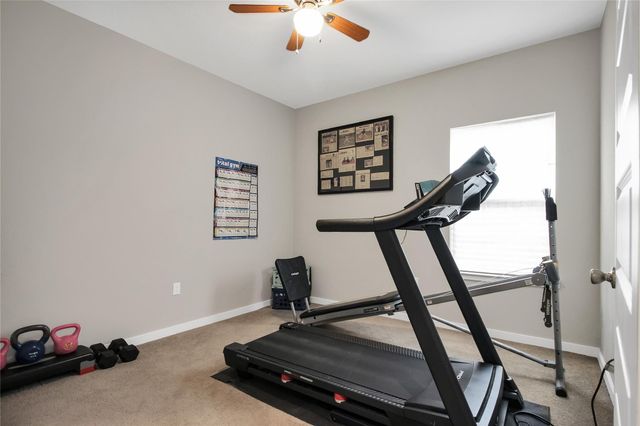 617 W Sheldon Ave, Thrall, TX 76578
