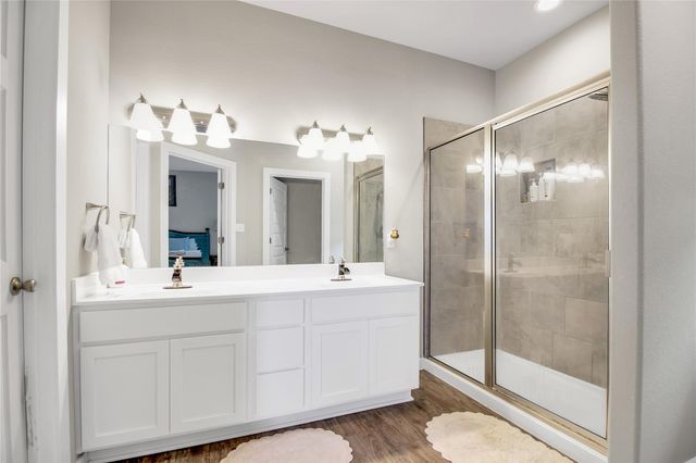 617 W Sheldon Ave, Thrall, TX 76578