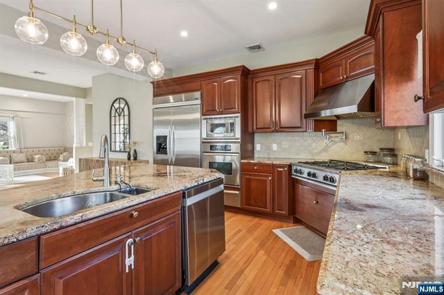 28 George Street, Saddle Brook, NJ 07663