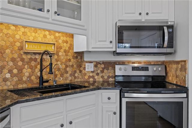 2057 Cynthia Drive, Mount Airy, NC 27030