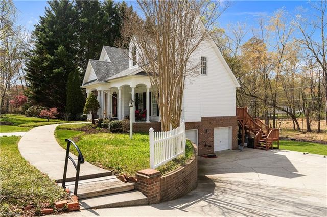 2057 Cynthia Drive, Mount Airy, NC 27030