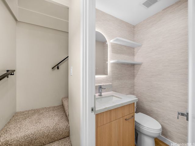 98-1456 Koaheahe Street 71, Pearl City, HI 96782