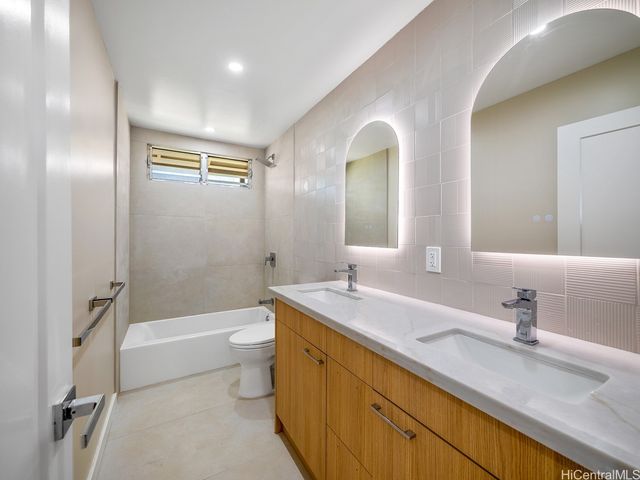 98-1456 Koaheahe Street 71, Pearl City, HI 96782