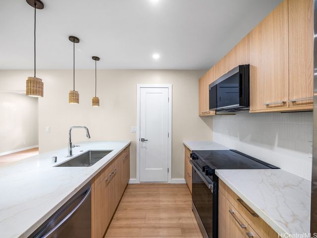 98-1456 Koaheahe Street 71, Pearl City, HI 96782