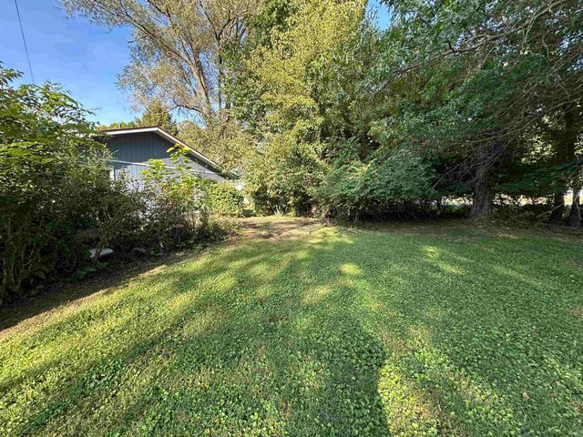 4424 E 10th Street, Bloomington, IN 47408
