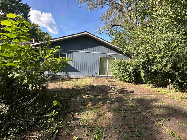 4424 E 10th Street, Bloomington, IN 47408
