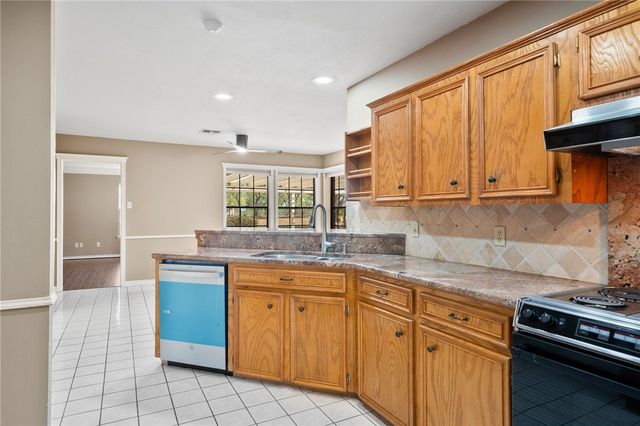 4177 Bobwhite, Robstown, TX 78380
