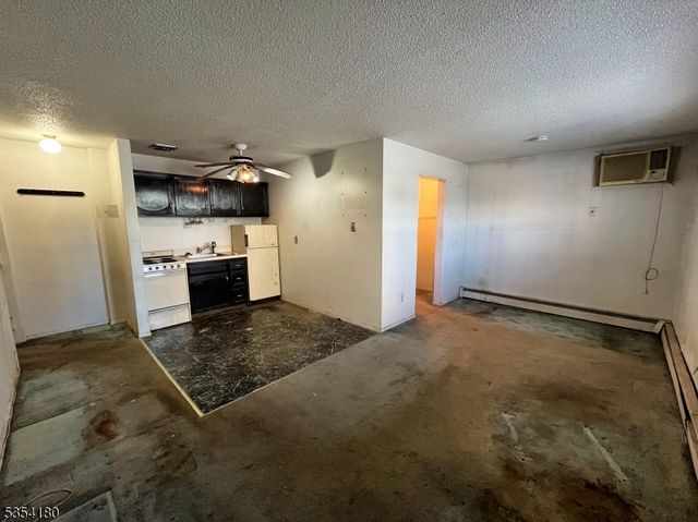 28 W Elizabeth Ave A3, Linden City, NJ 07036