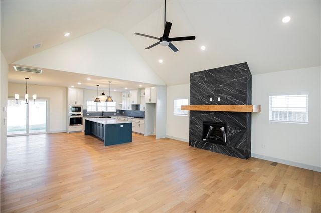 1309 Carrara Street, Tontitown, AR 72762