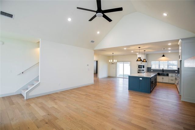 1309 Carrara Street, Tontitown, AR 72762