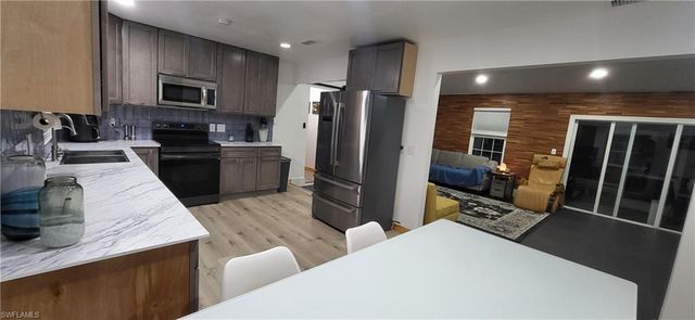 17585 Taylor DR, Fort Myers, FL 33908