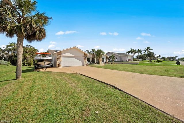 17585 Taylor DR, Fort Myers, FL 33908