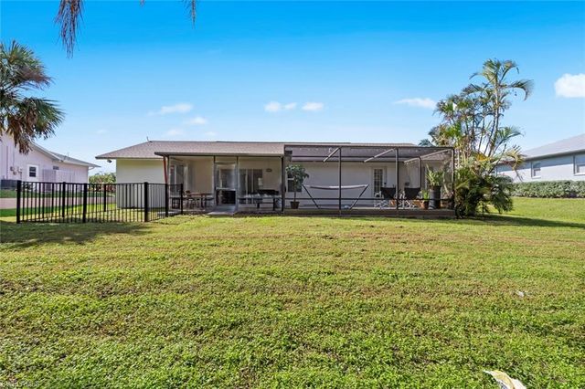 17585 Taylor DR, Fort Myers, FL 33908