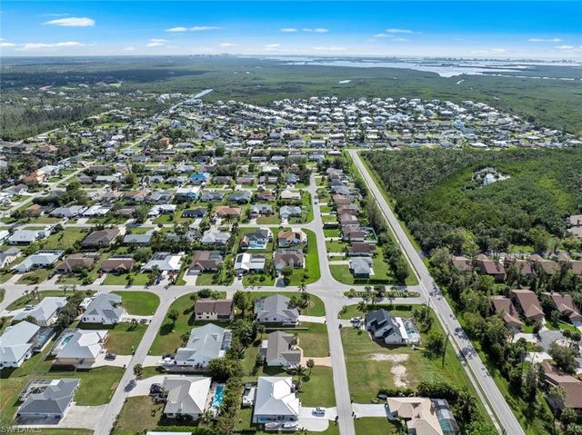 17585 Taylor DR, Fort Myers, FL 33908