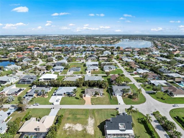 17585 Taylor DR, Fort Myers, FL 33908