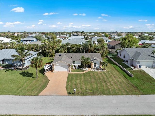 17585 Taylor DR, Fort Myers, FL 33908